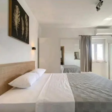 Vujcic Apartment Makarska