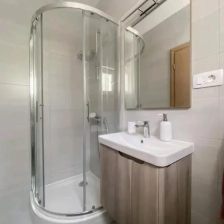 Vujcic Apartment Makarska